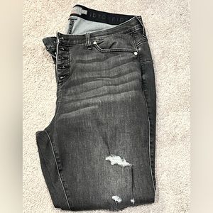Torrid distressed Bombshell skinny black/ gray jeans size 20S